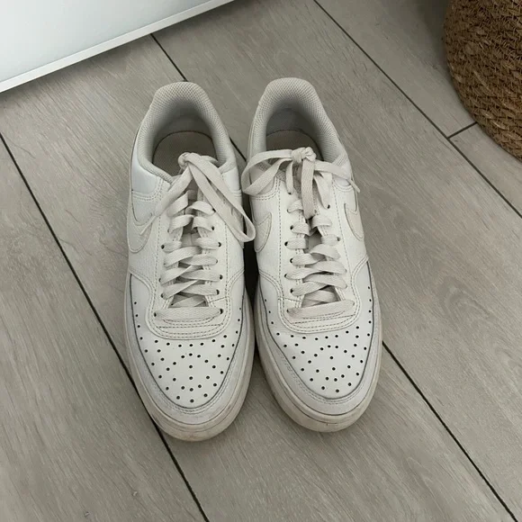 Nike Classic White Low-Top Sneakers - Picture 2 of 4